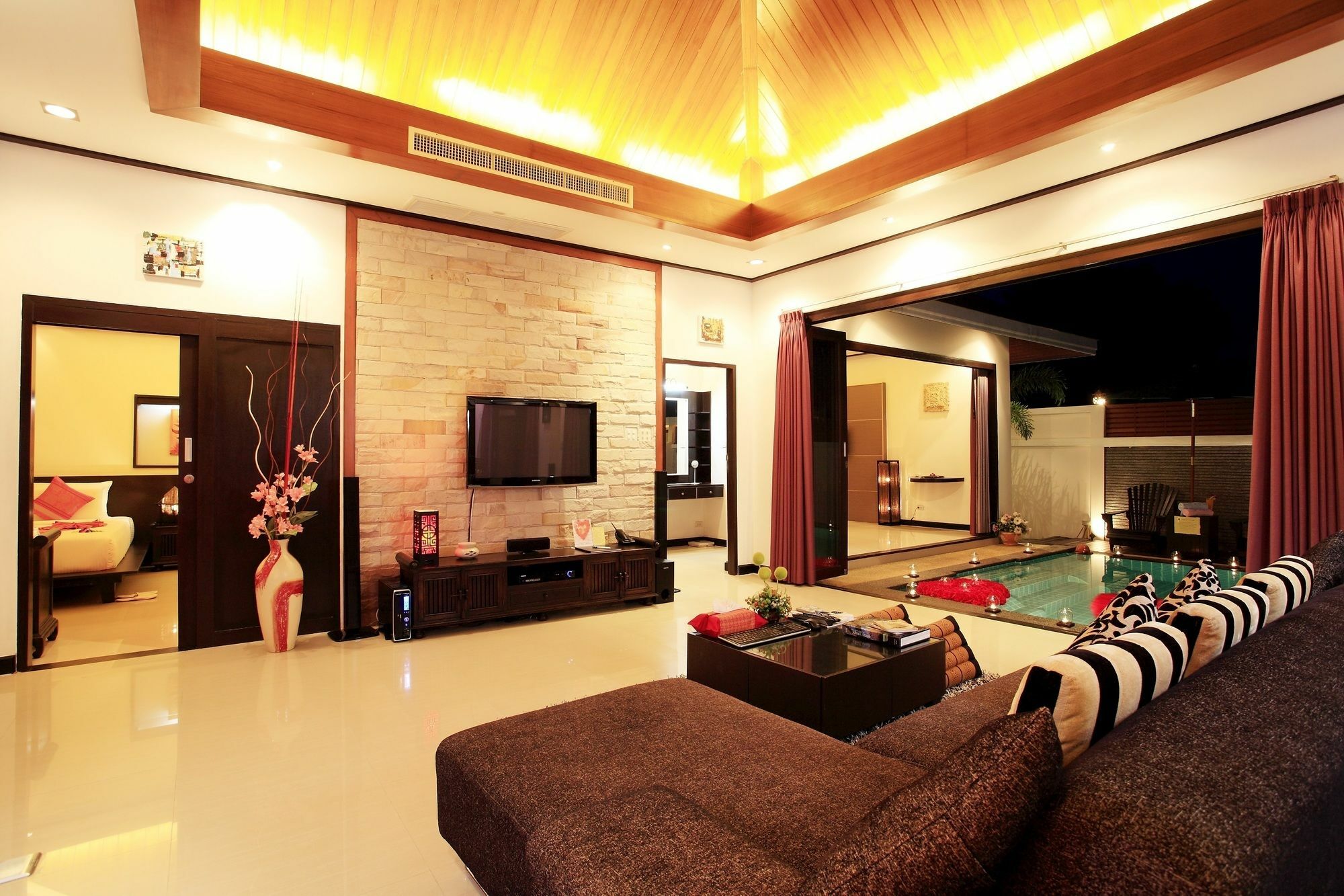 The Iris Pool Villa Rawai المظهر الخارجي الصورة